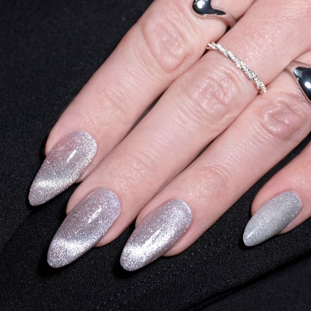 MCL03 Silver Purr - UV Gel Polish Makear