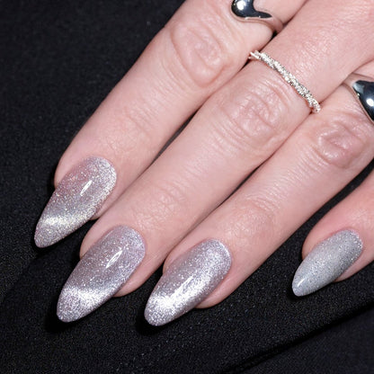 MCL03 Silver Purr - UV Gel Polish Makear