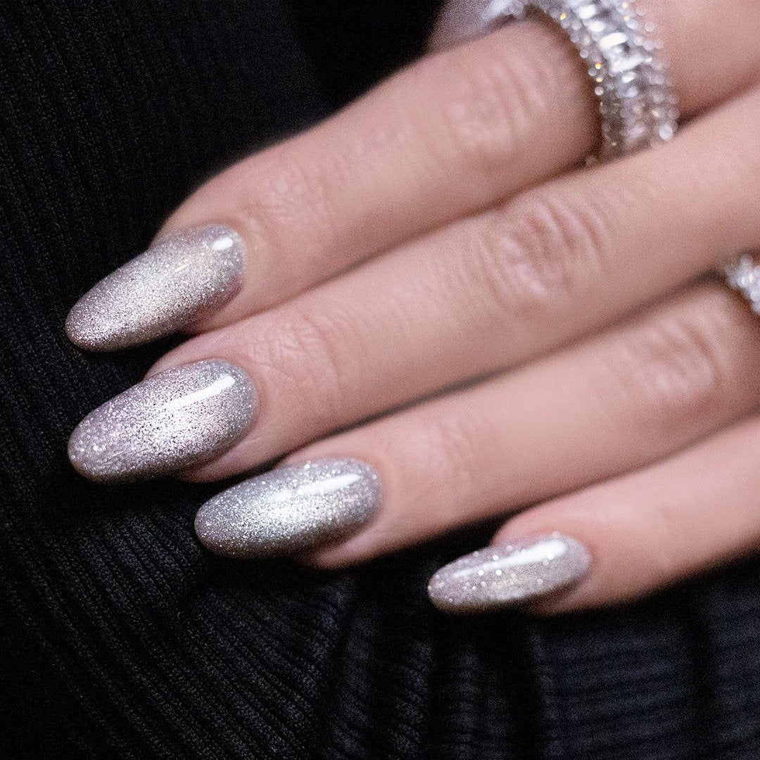 MCL03 Silver Purr - UV Gel Polish Makear